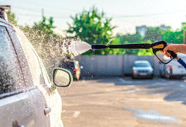 Pourquoi opter pour un kit de nettoyage voiture?