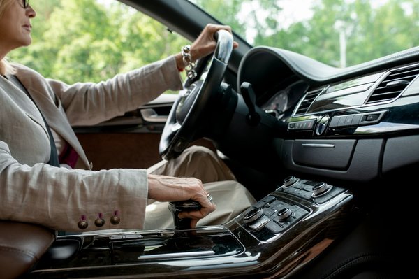 Coût avantageux et rapide: prix permis boîte automatique chez lepermislibre